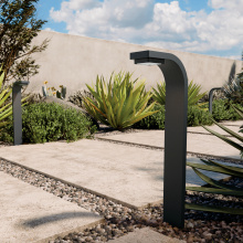 Landscape-Curved Bollard-16260BKT30-Detail-Day_Square.jpg